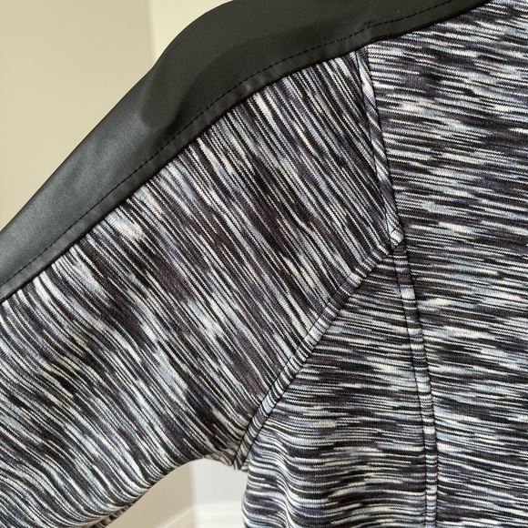 Snow Angels size small zip up athleisure jacket pockets casual lounge outerwear - Picture 12 of 17